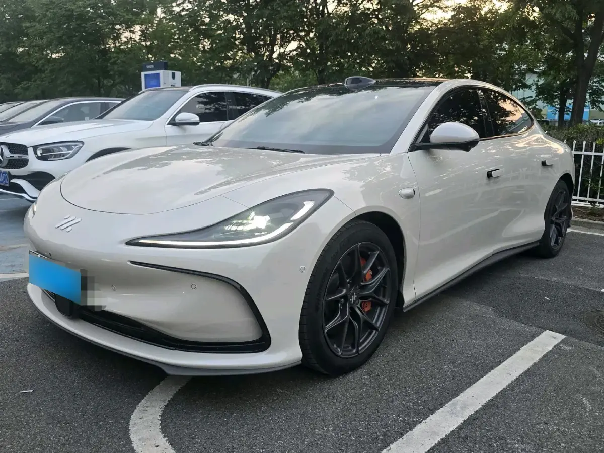 2024 IM L6 BEV 75KWH