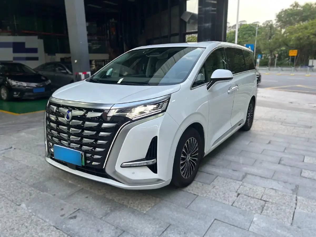2022 Denza D9 1.5T 139HP L4 E-CVT PHEV 40.06KWH