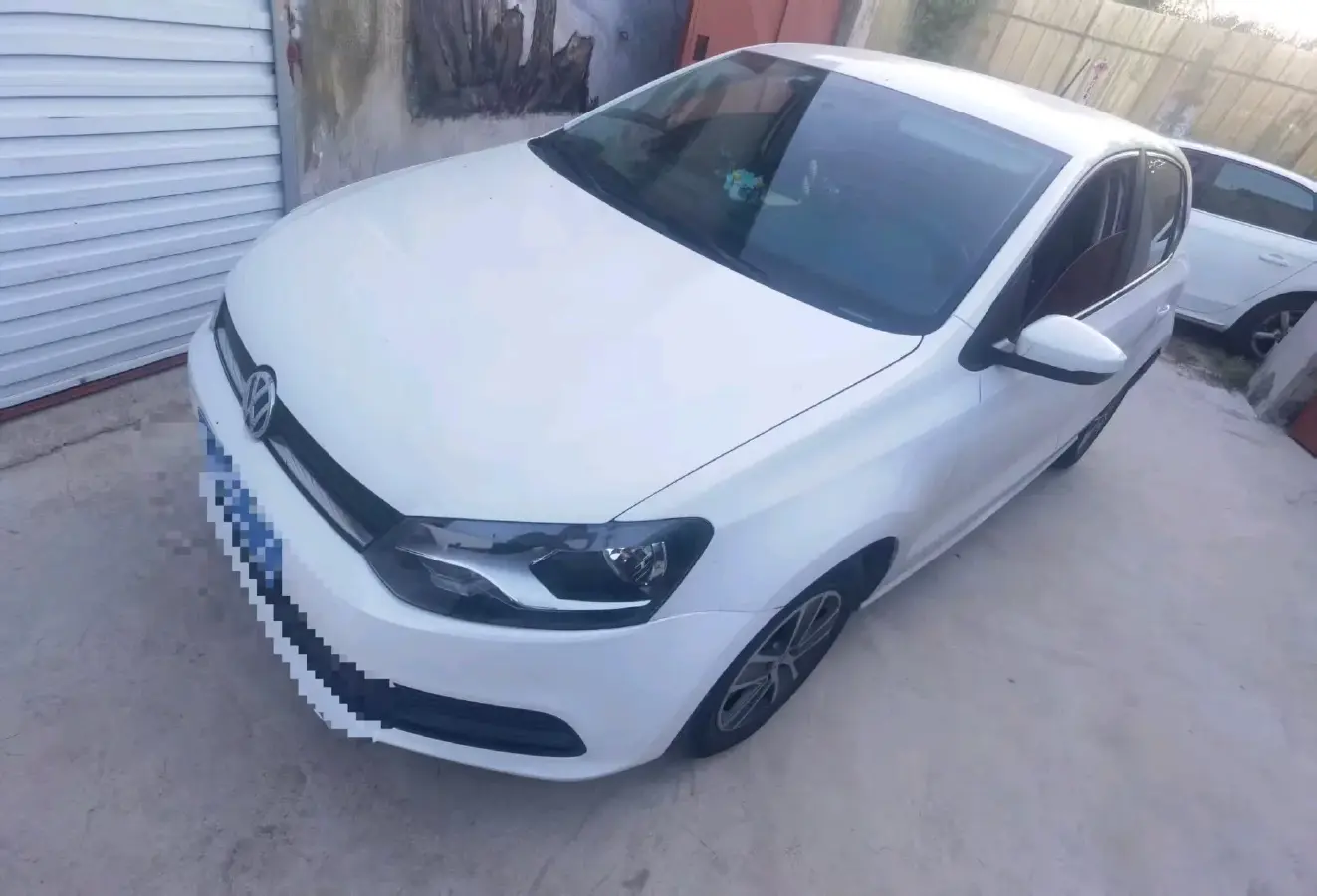 2016 Volkswagen Polo 1.4L 90HP L4 5MT