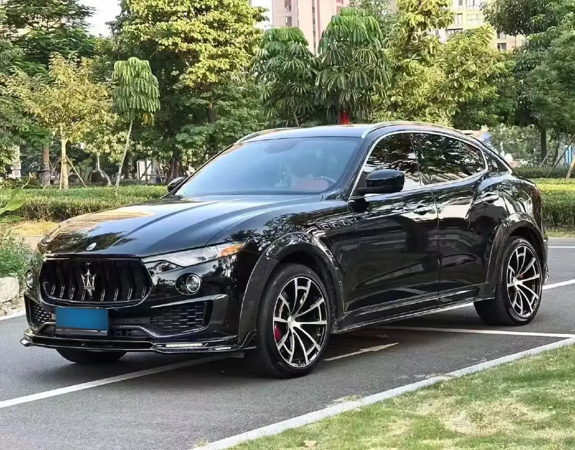 2016 Maserati Levante 3.0T 430HP V6 8AT