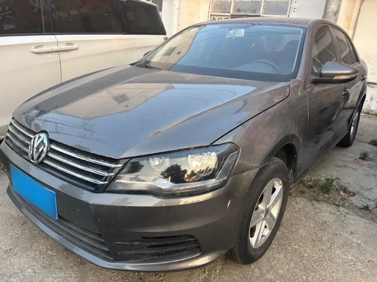2013 Volkswagen Bora 1.6L 105HP L4 6AT