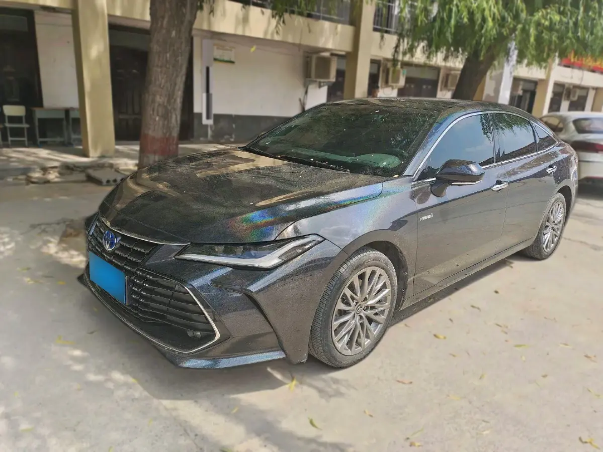 2022 Toyota Avalon 2.5L 178HP L4 E-CVT Hybrid
