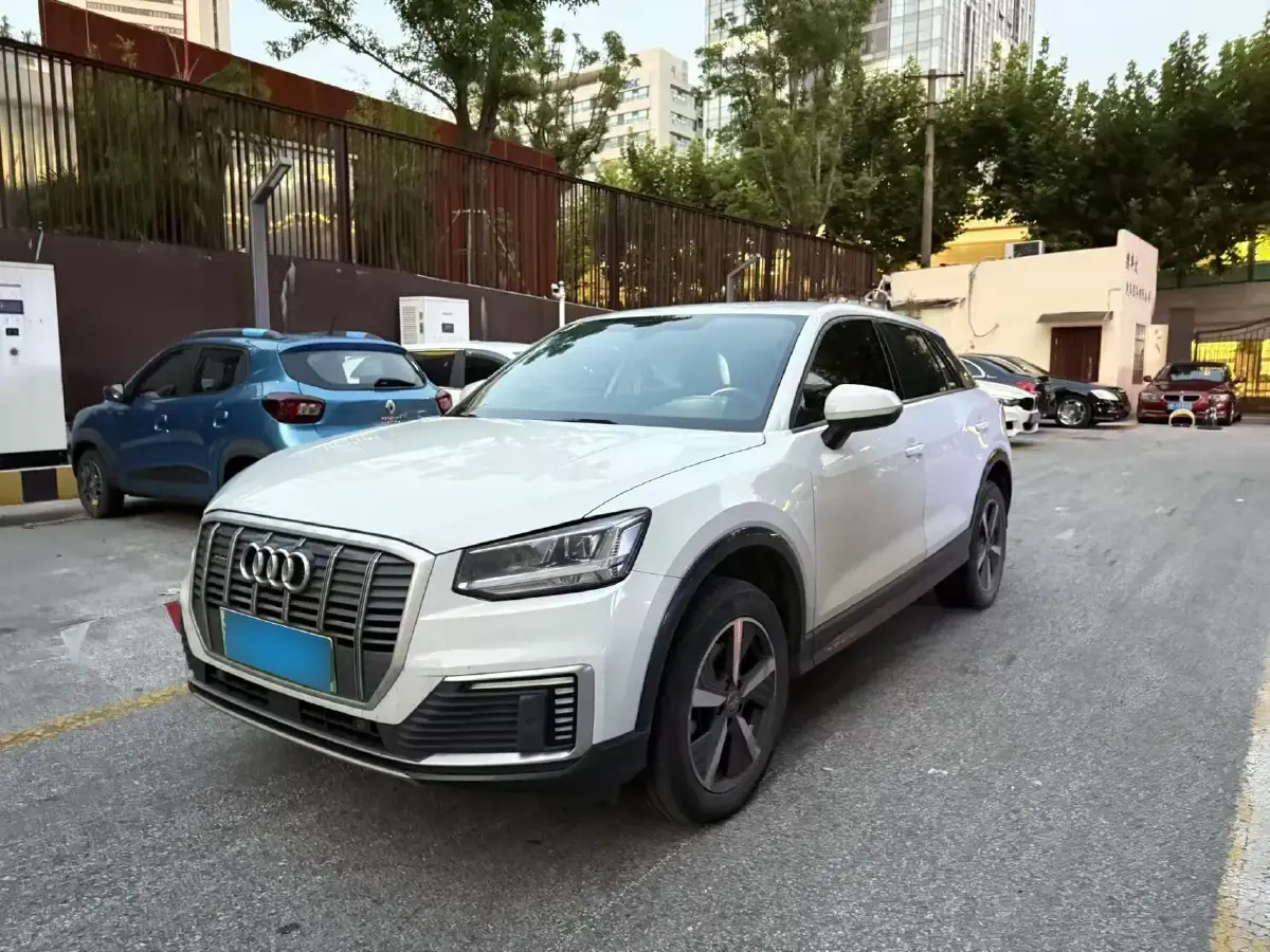 2019 Audi Q2L e-tron BEV 39.7KWH