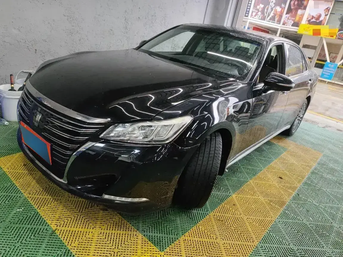 2018 Toyota Crown 2.0T 235HP L4 8AT