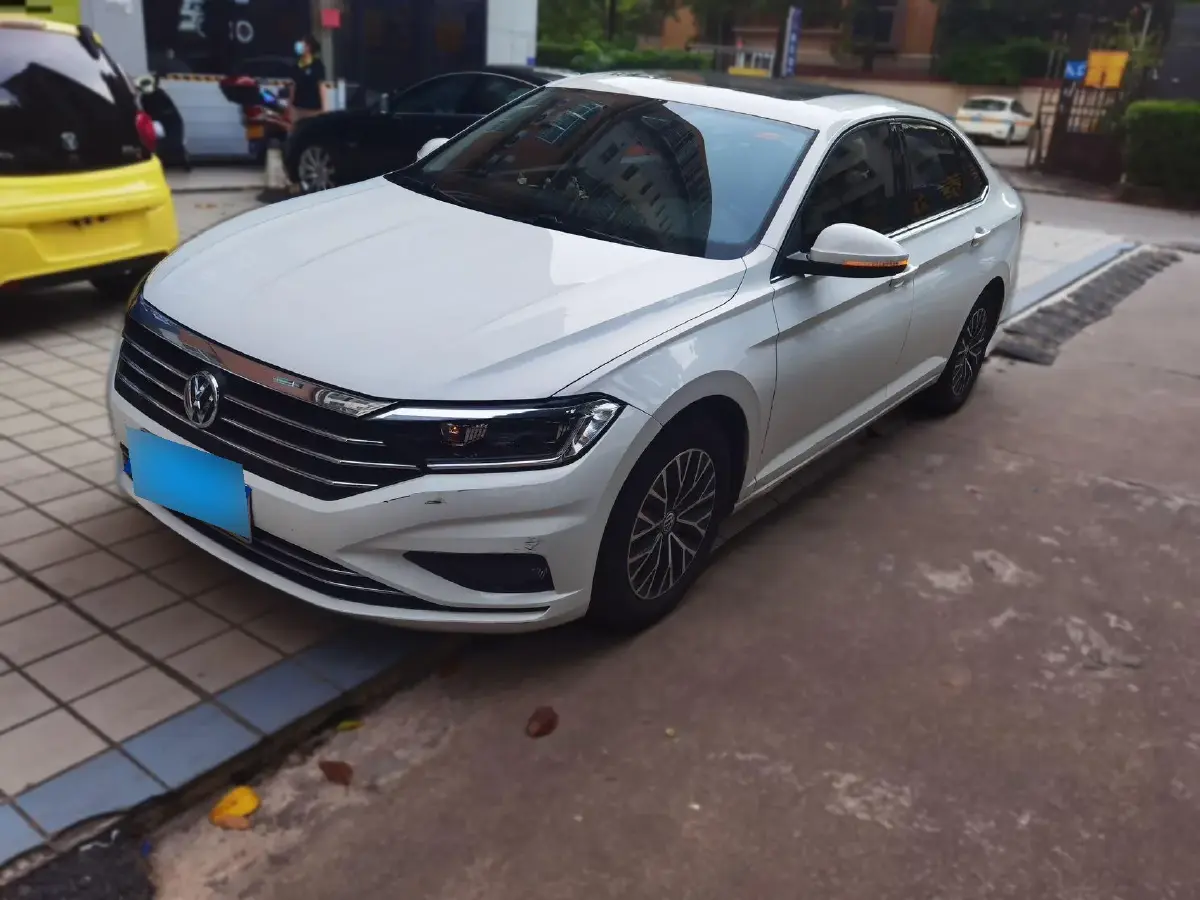 2019 Volkswagen Sagitar 1.4T 150HP L4 7DCT