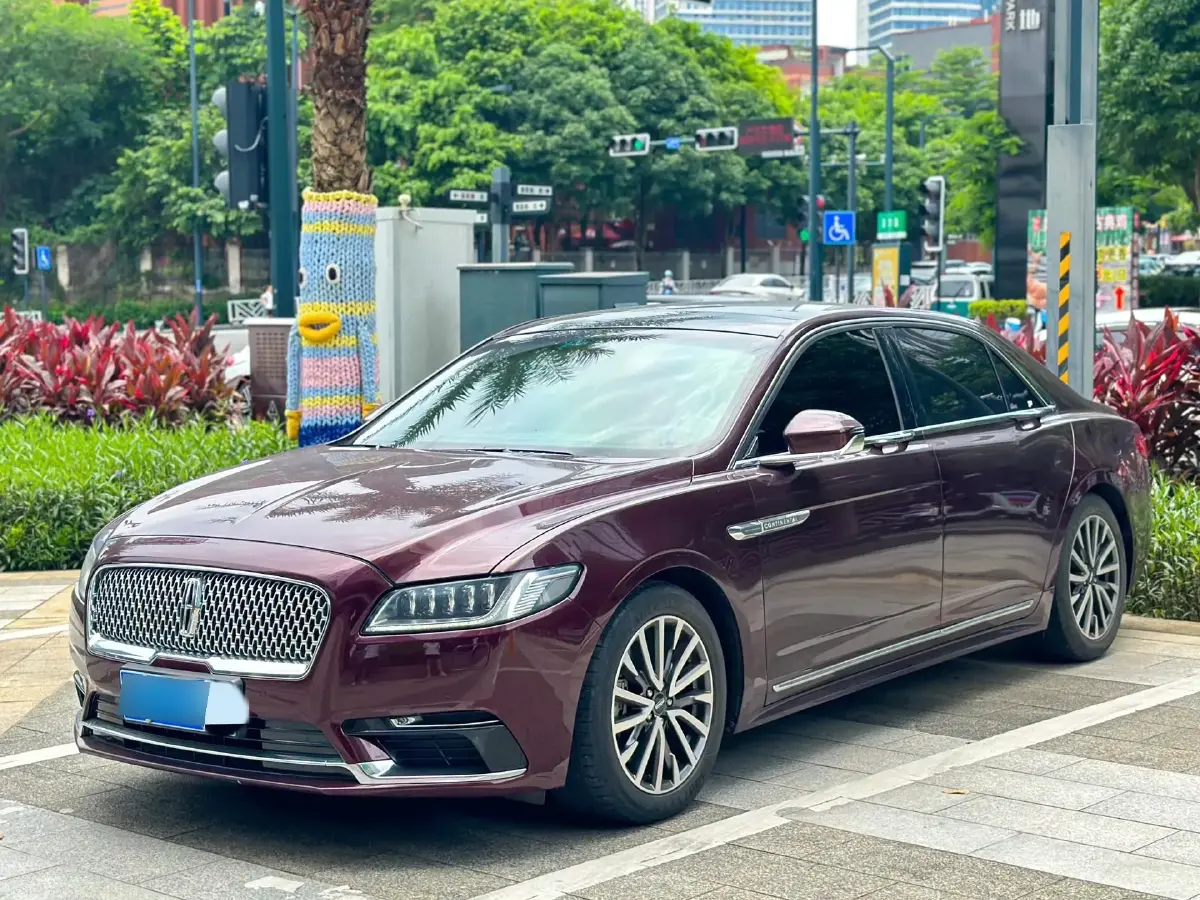 2018 Lincoln Continental 2.0T 261HP L4 6AT