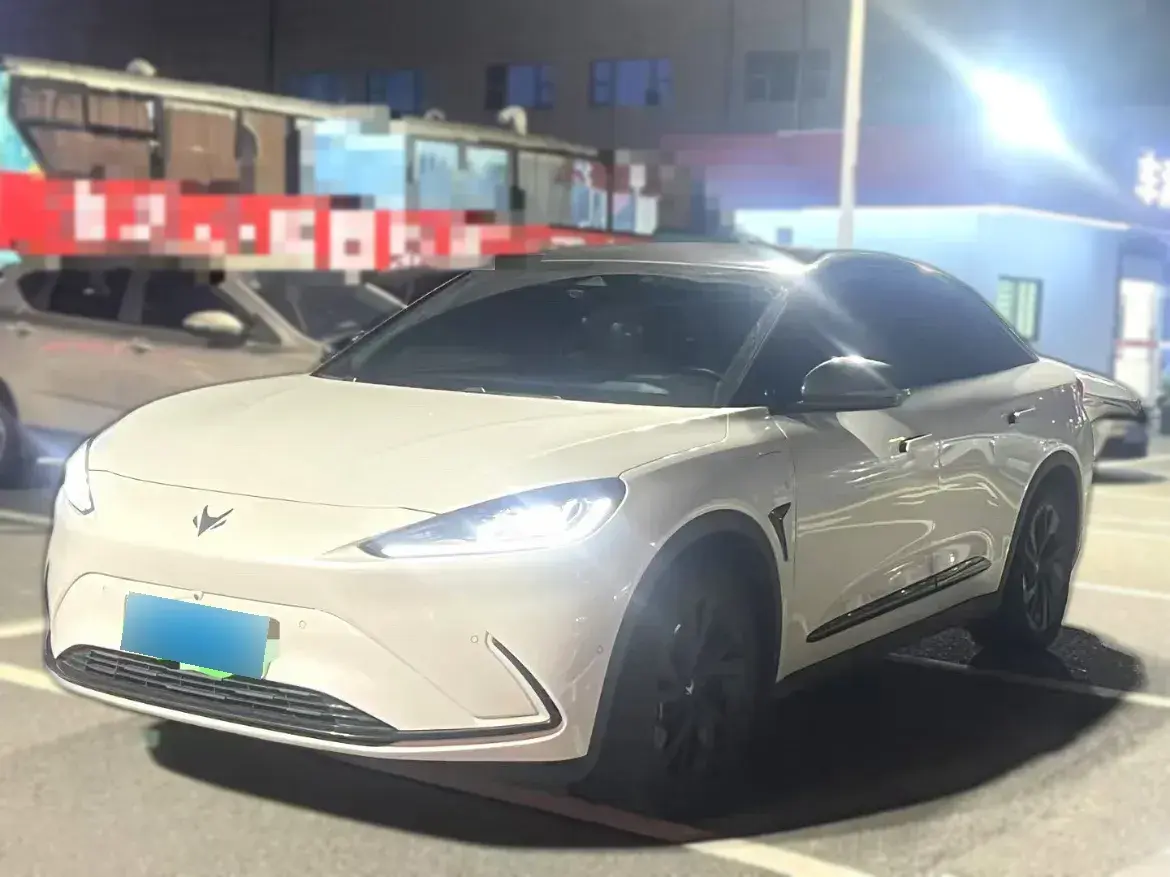 2023 ARCFOX αS BEV 81KWH