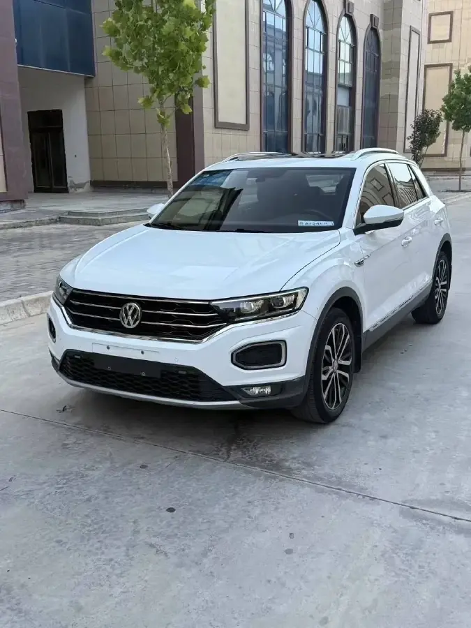 2019 Volkswagen T-Roc 1.4T 150HP L4 7DCT