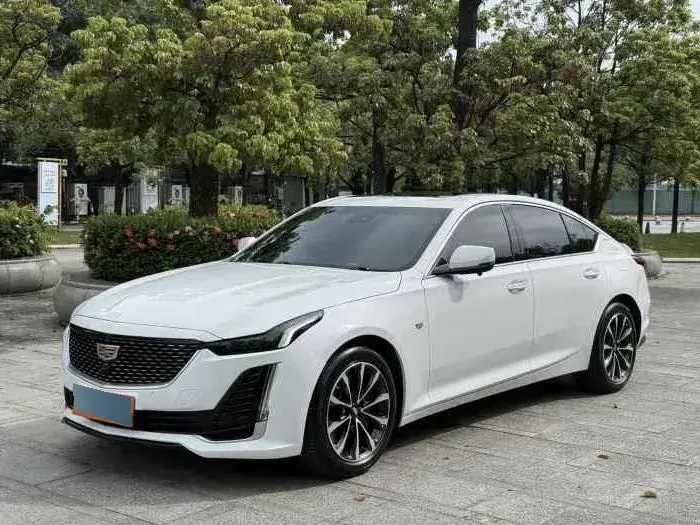 2022 Cadillac CT5 2.0T 237HP L4 10AT