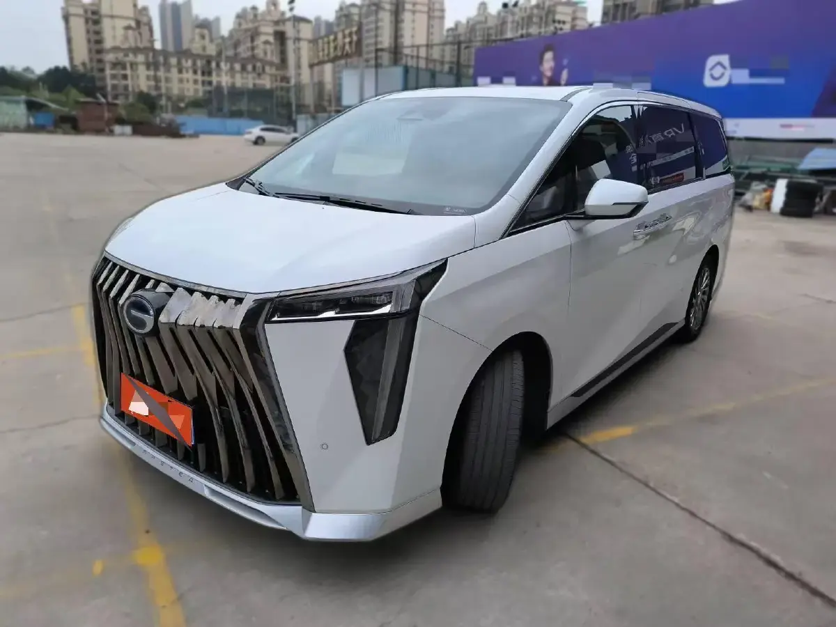 2023 GAC Trumpchi M8 2.0T 190HP L4 E-CVT Hybrid