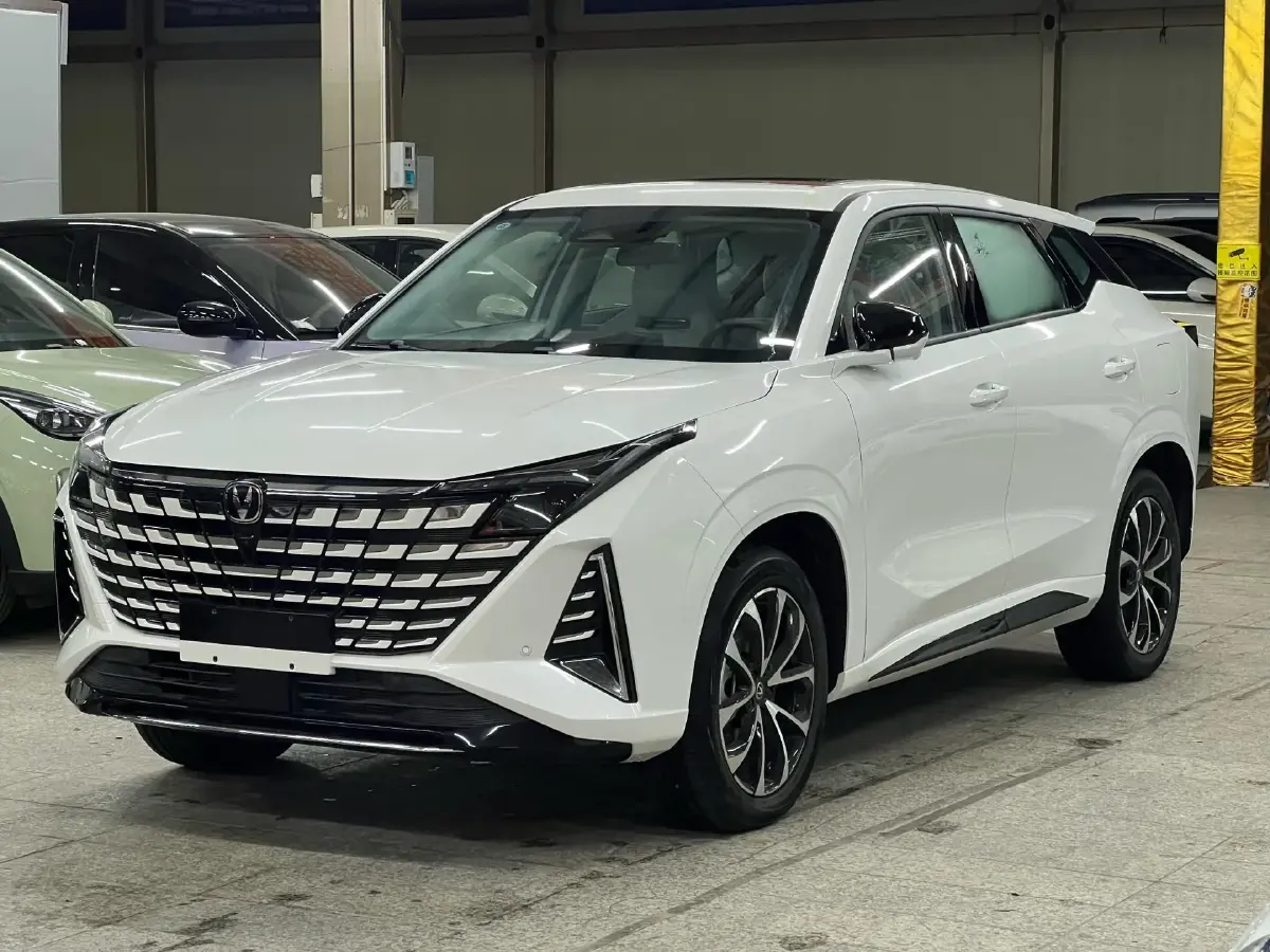 2024 ChangAn UNI-Z 1.5L 98HP L4 E-CVT PHEV 18.4KWH