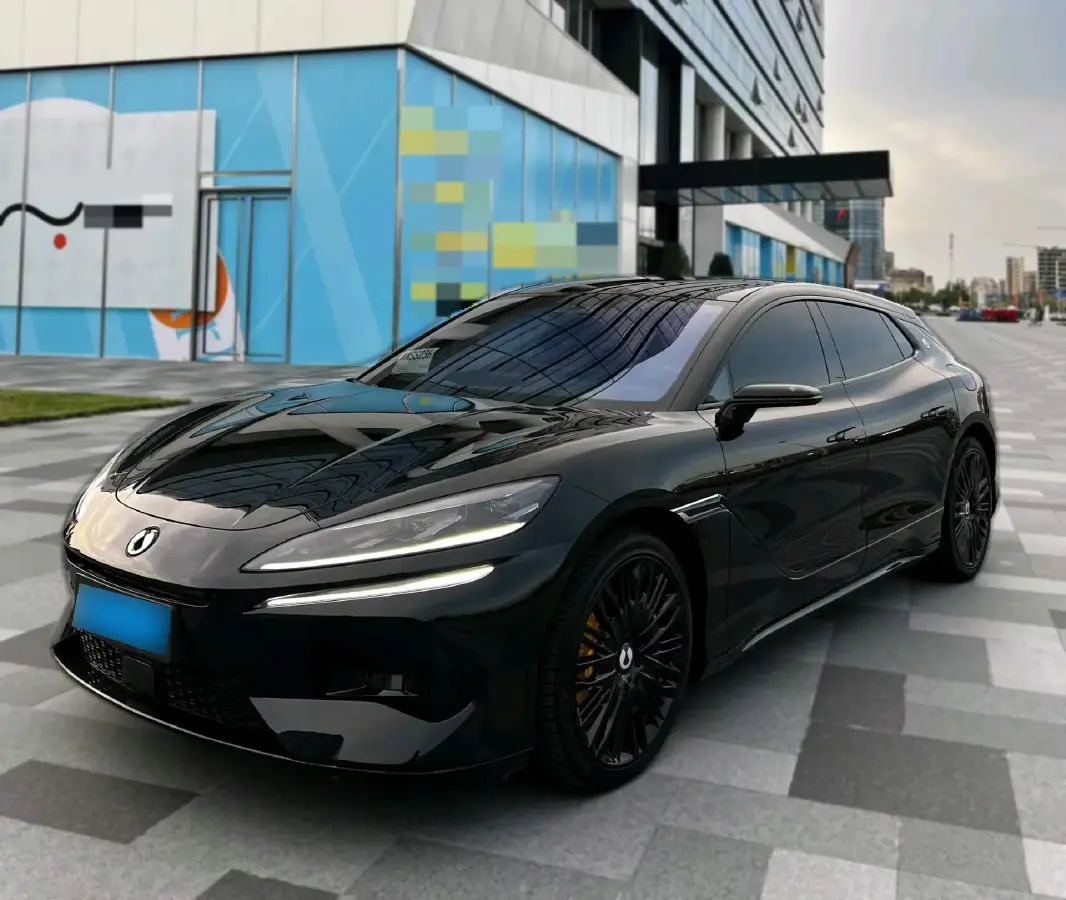 2024 Denza DenzaZ9GT 2.0T 207HP L4 E-CVT PHEV 38.5KWH