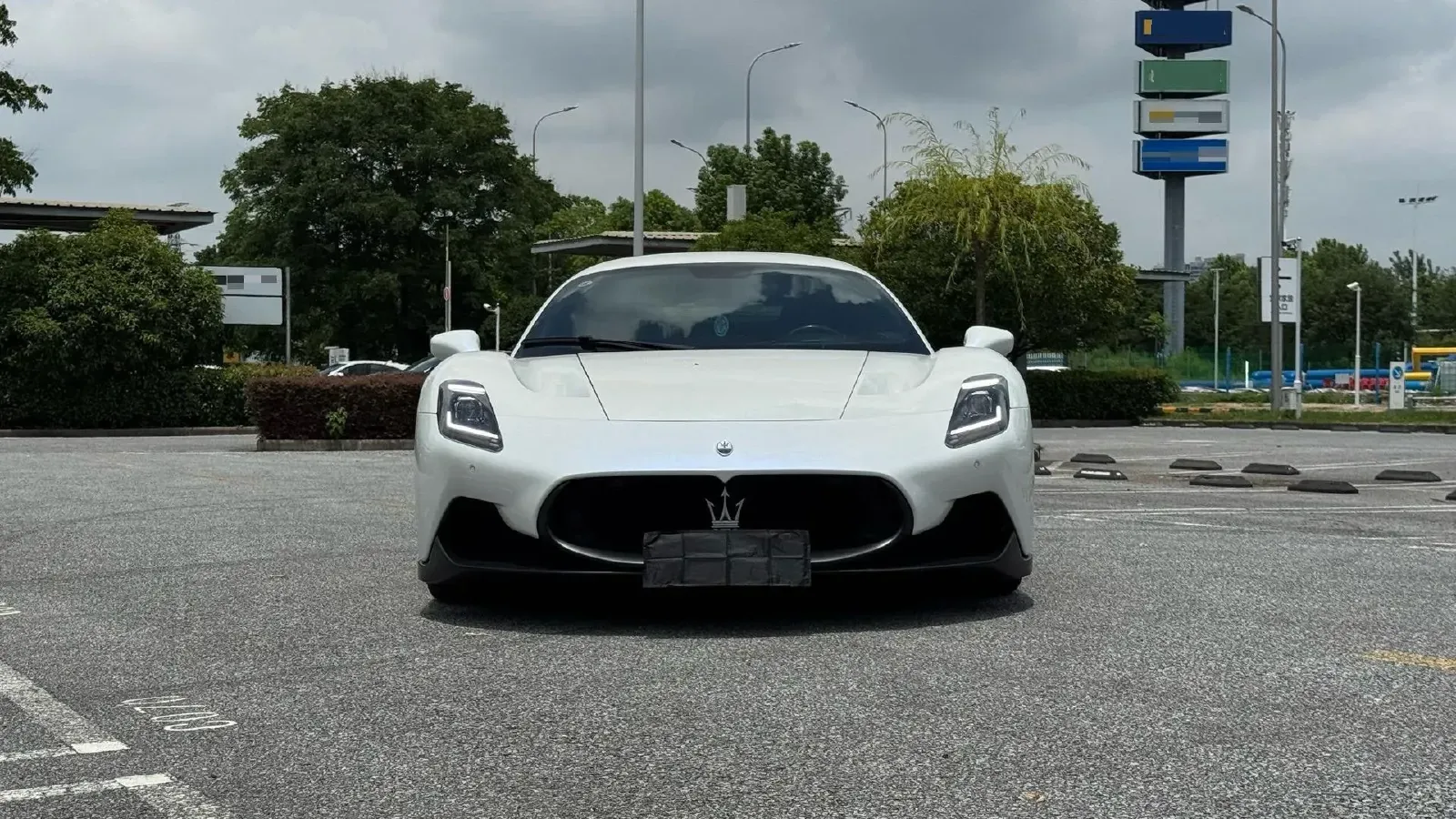 2020 Maserati MC20 3.0T 630HP V6 8DCT,autocango,china used car exporter,china ev exporter,chinese used car exporter,chinese used ev exporter