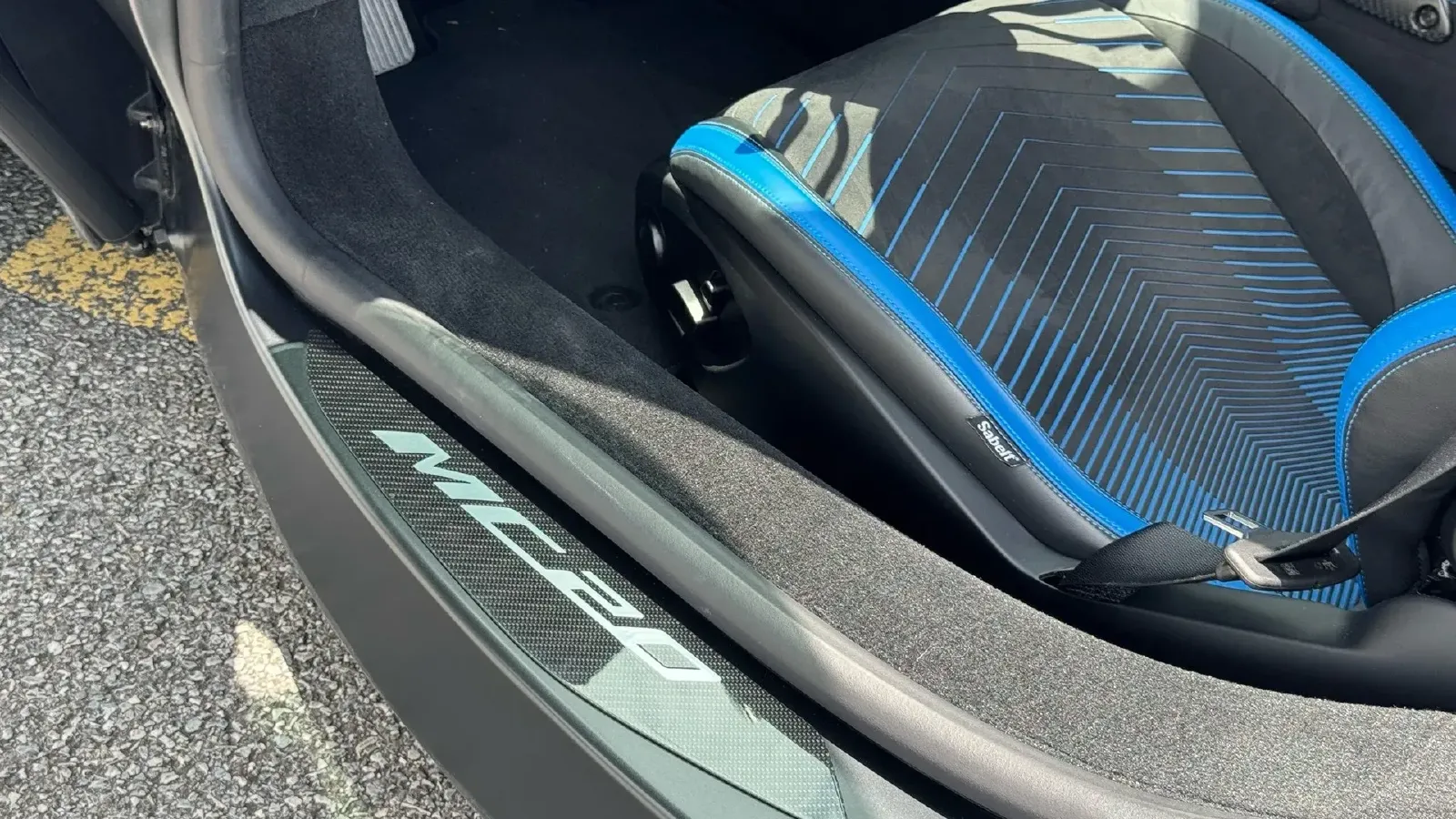 2020 Maserati MC20 3.0T 630HP V6 8DCT,autocango,china used car exporter,china ev exporter,chinese used car exporter,chinese used ev exporter