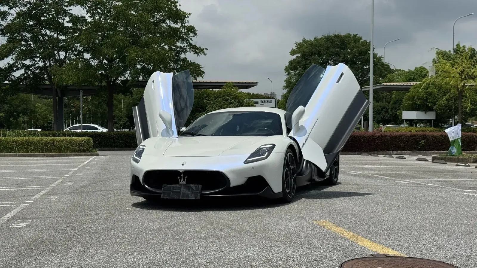 2020 Maserati MC20 3.0T 630HP V6 8DCT,autocango,china used car exporter,china ev exporter,chinese used car exporter,chinese used ev exporter