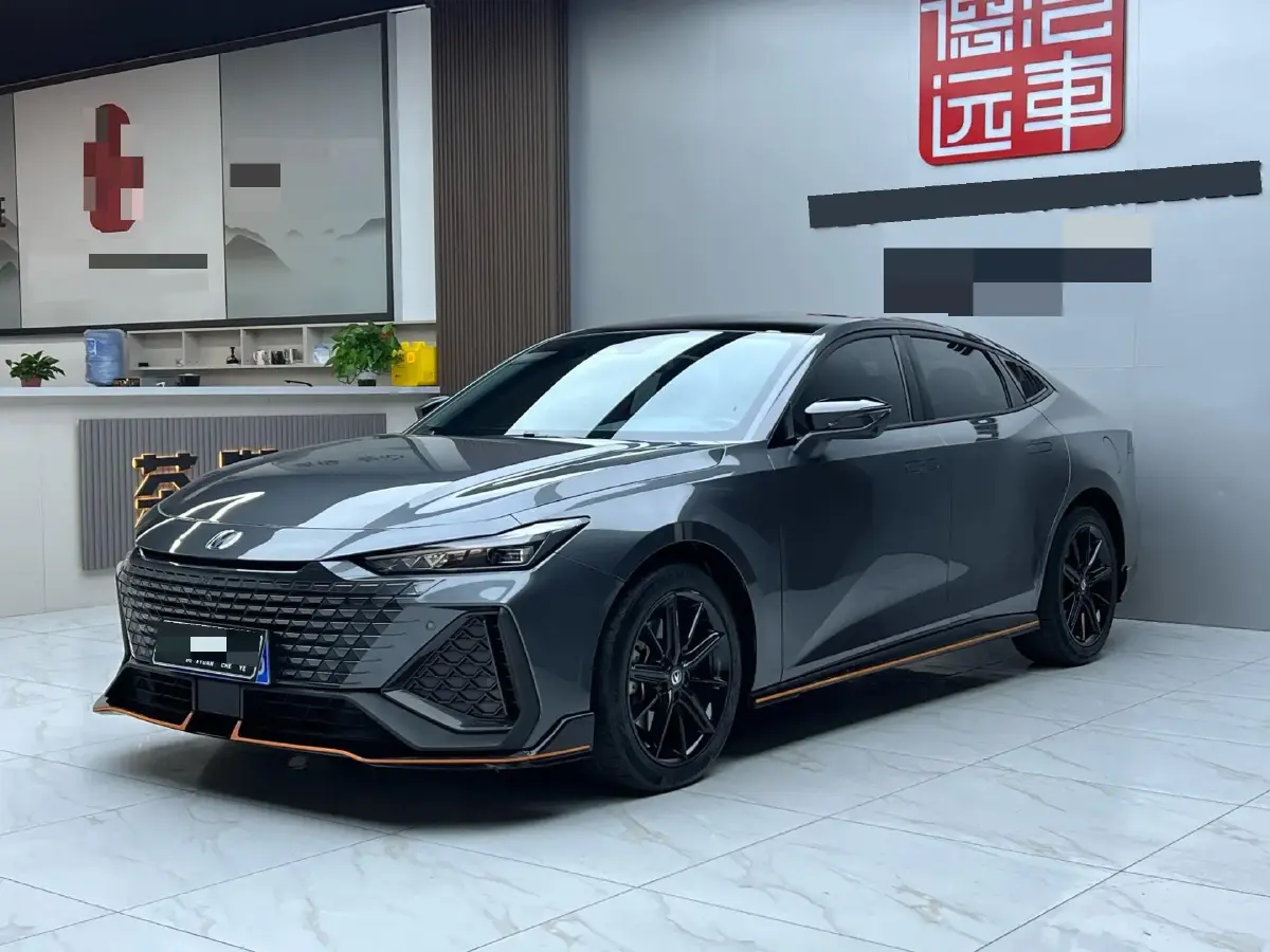 2022 ChangAn UNI-V 2.0T 233HP L4 8AT