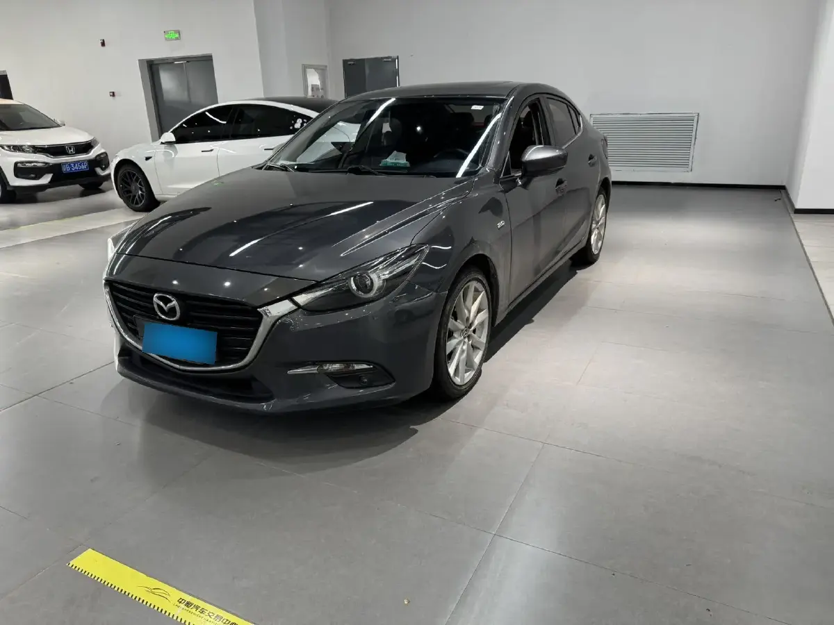 2017 Mazda 3 Axela 1.5L 117HP L4 6AT