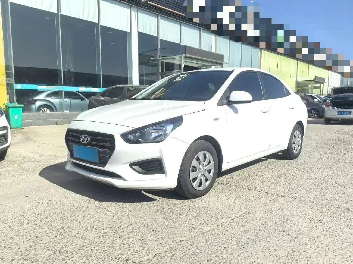 2017 Hyundai Reina 1.4L 95HP L4 5MT