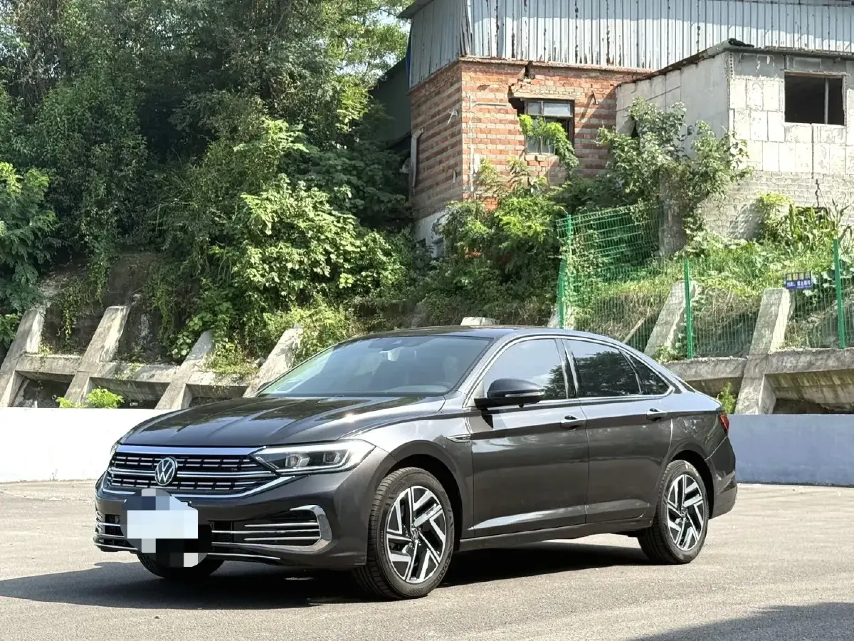 2024 Volkswagen Sagitar 1.5T 160HP L4 7DCT