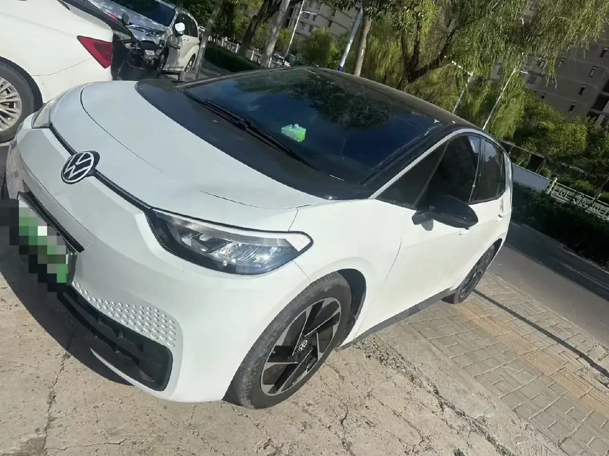 2025 Volkswagen ID.3 BEV 52.8KWH