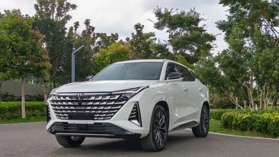 2025 ChangAn UNI-Z 1.5T 188HP L4 7DCT