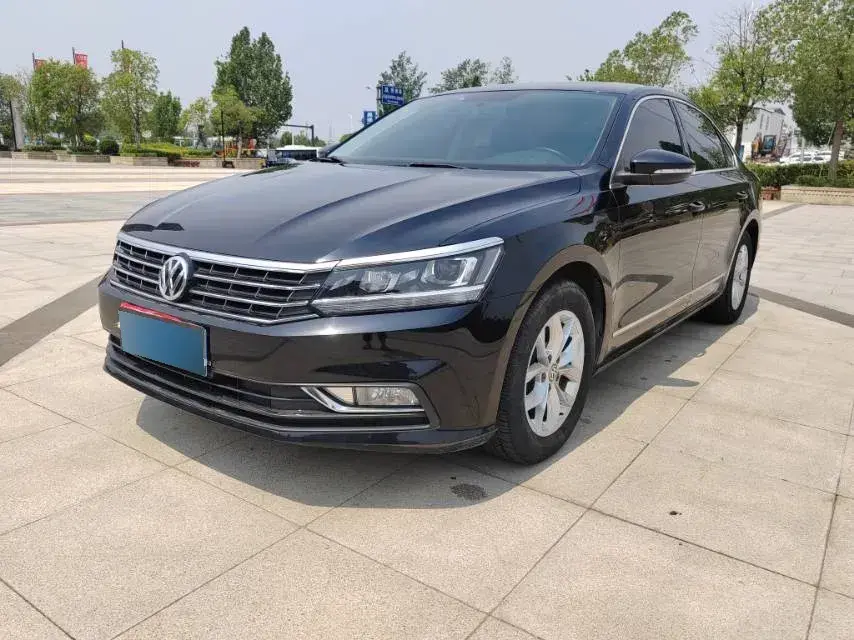 2017 Volkswagen Passat 1.8T 180HP L4 7DCT