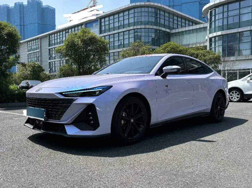 2023 ChangAn UNI-V 1.5T 188HP L4 7DCT 2023 ChangAn UNI-V 1.5T 188HP L4 7DCT