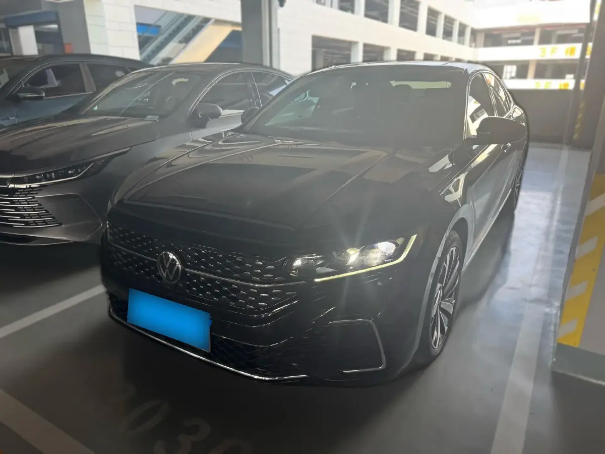 2022 Volkswagen Passat 2.0T 186HP L4 7DCT