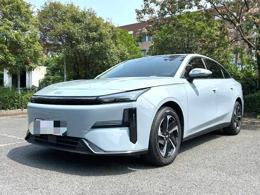 2024 Geely Galaxy L6 1.5T 163HP L4 3DHT PHEV