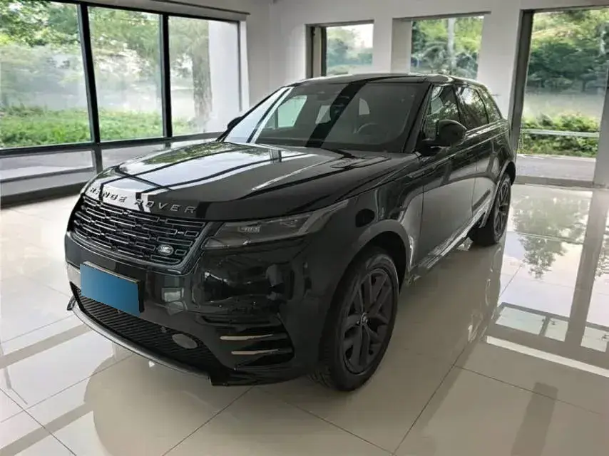 2025 Land Rover Range Rover Velar 2.0T 250HP L4 8AT