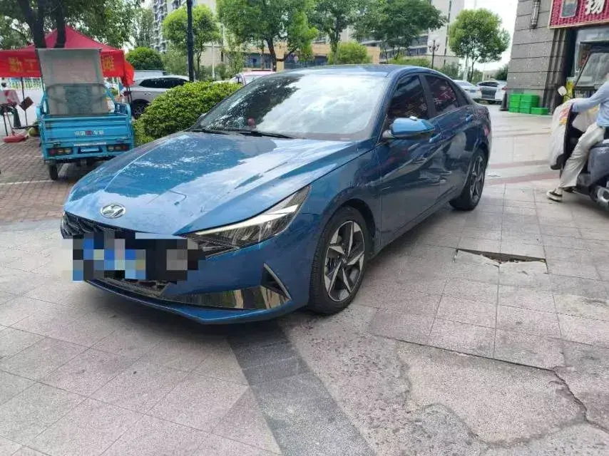 2022 Hyundai Elantra 1.5L 115HP L4 CVT