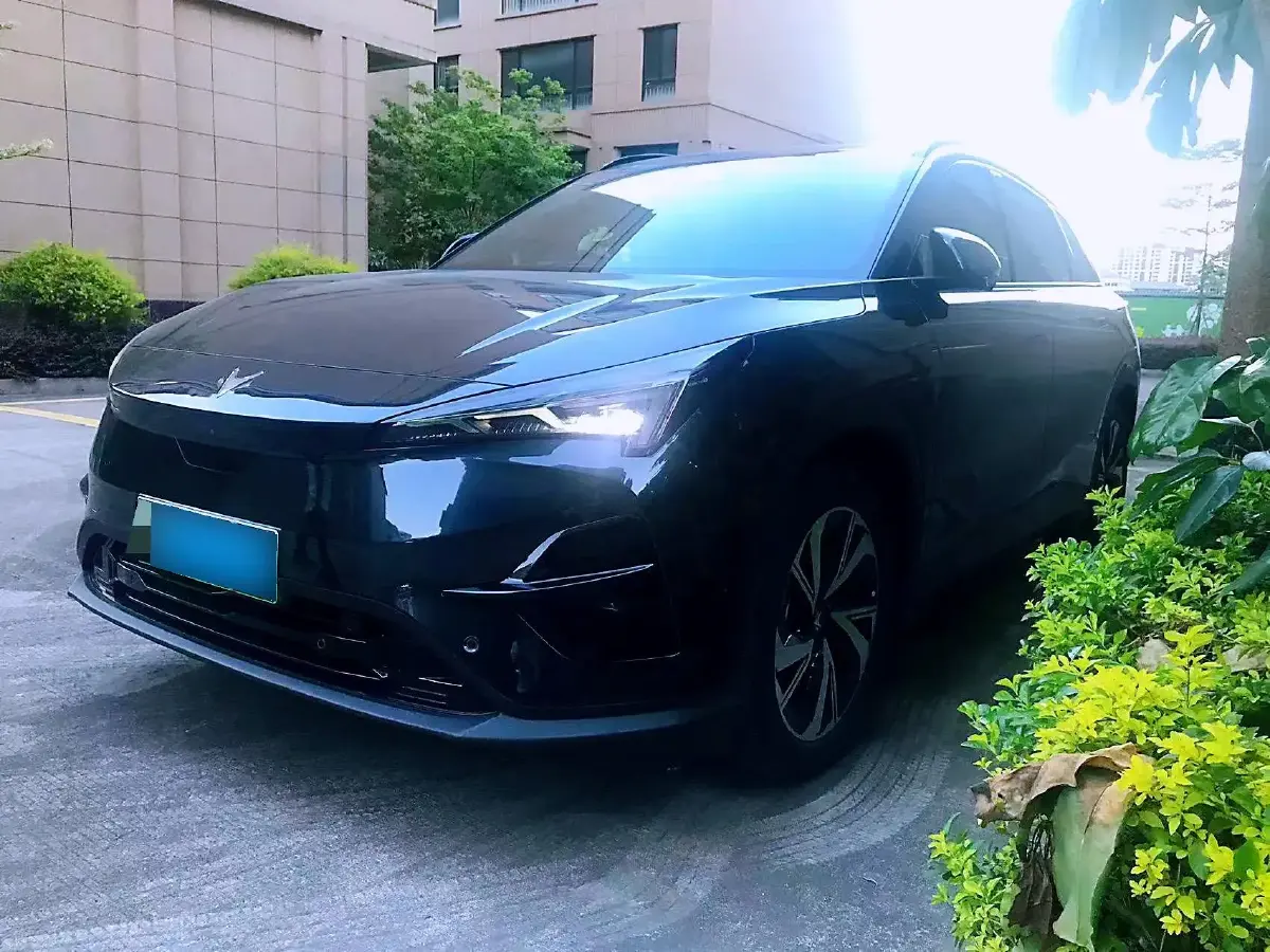 2024 ARCFOX αT5 BEV 65KWH