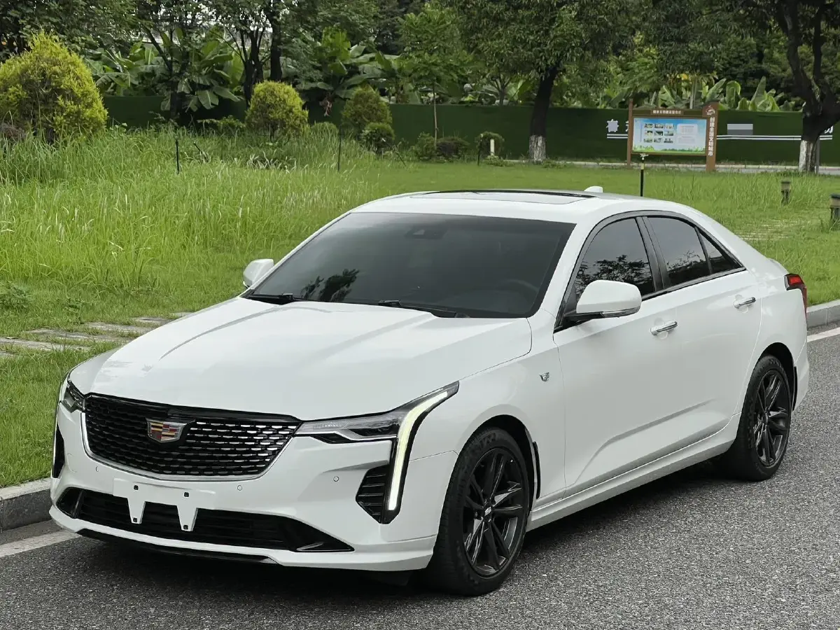 2022 Cadillac CT4 2.0T 237HP L4 8AT