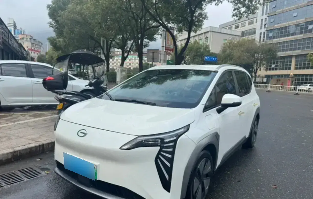 2023 Aion Y BEV 68.2KWH