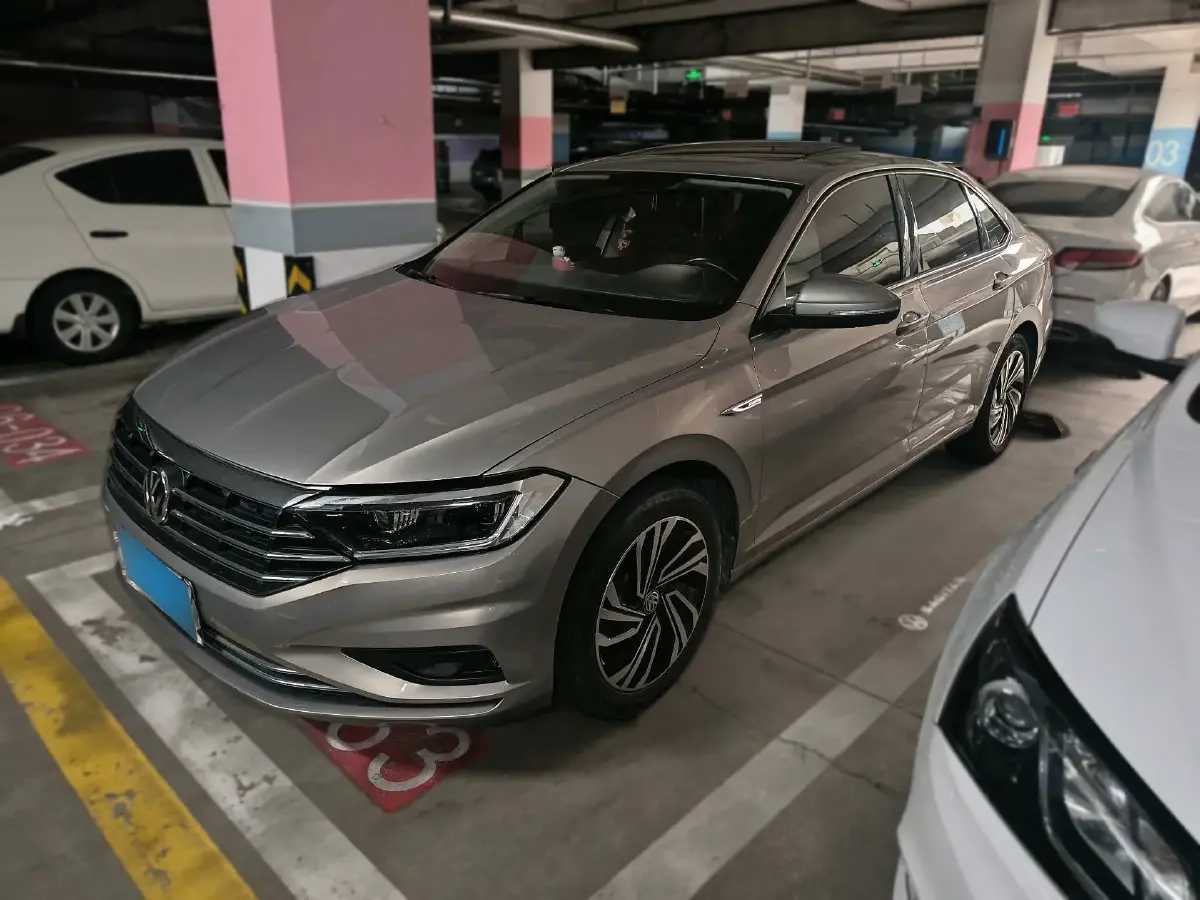 2021 Volkswagen Sagitar 1.4T 150HP L4 7DCT