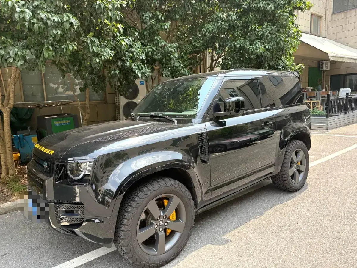 2024 Land Rover Defender 3.0T 400HP L6 8AT