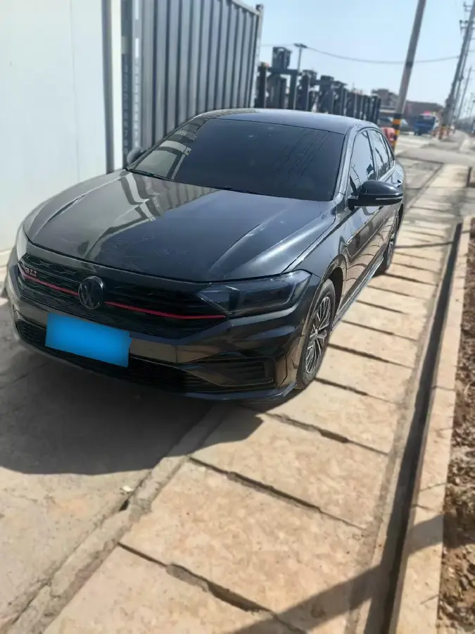 2020 Volkswagen Sagitar 1.2T 116HP L4 5MT