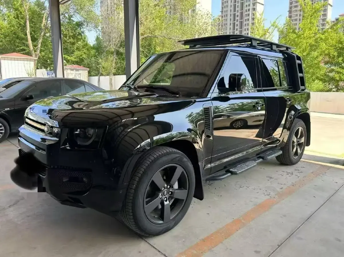 2024 Land Rover Defender 2.0T 301HP L4 8AT