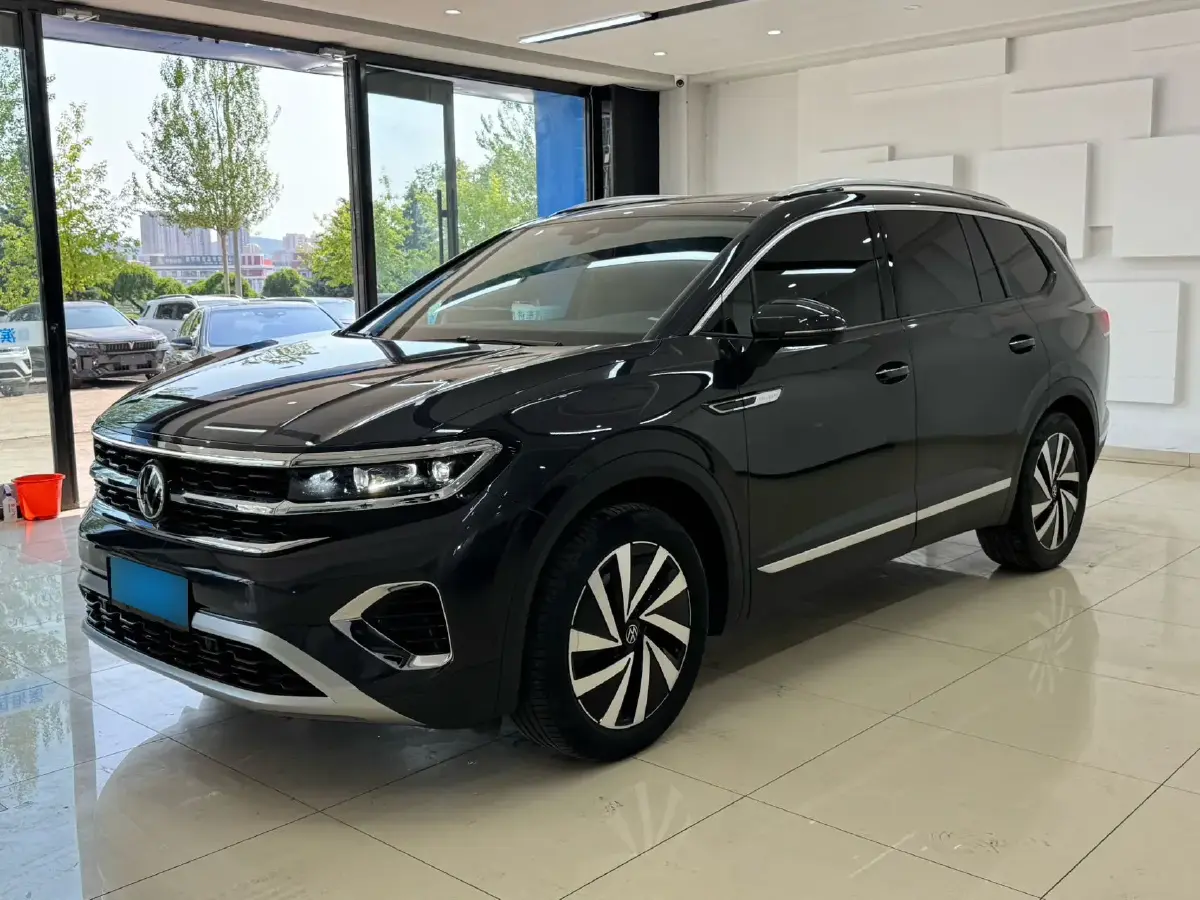 2022 Volkswagen Talagon 2.0T 220HP L4 7DCT