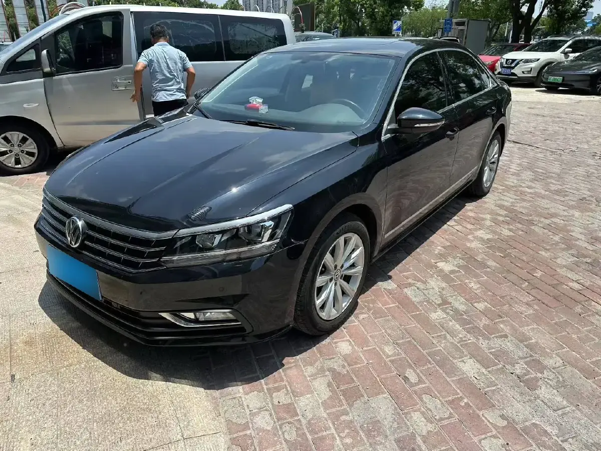 2017 Volkswagen Passat 1.8T 180HP L4 7DCT