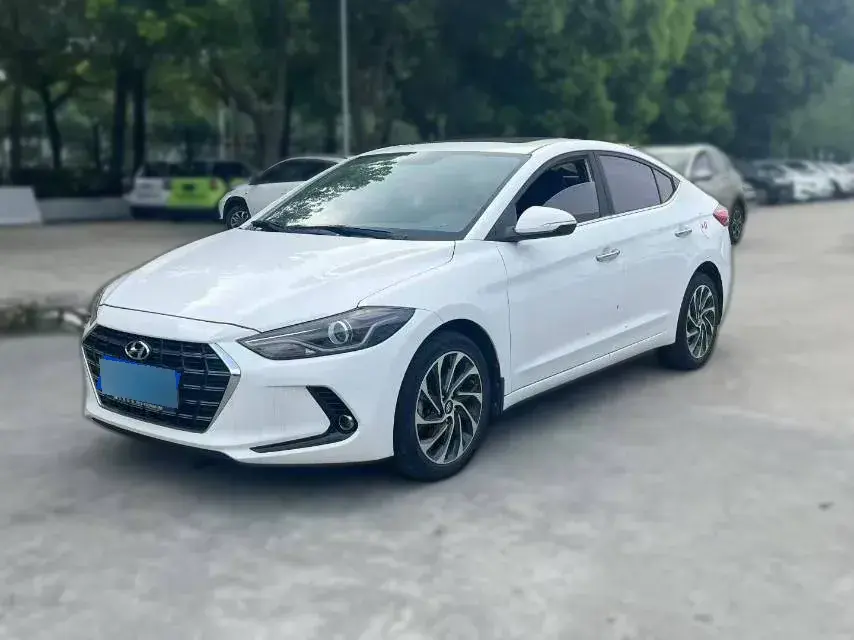 2019 Hyundai Elantra 1.4T 130HP L4 7DCT