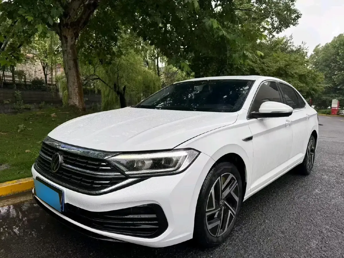 2024 Volkswagen Sagitar 1.5T 160HP L4 7DCT