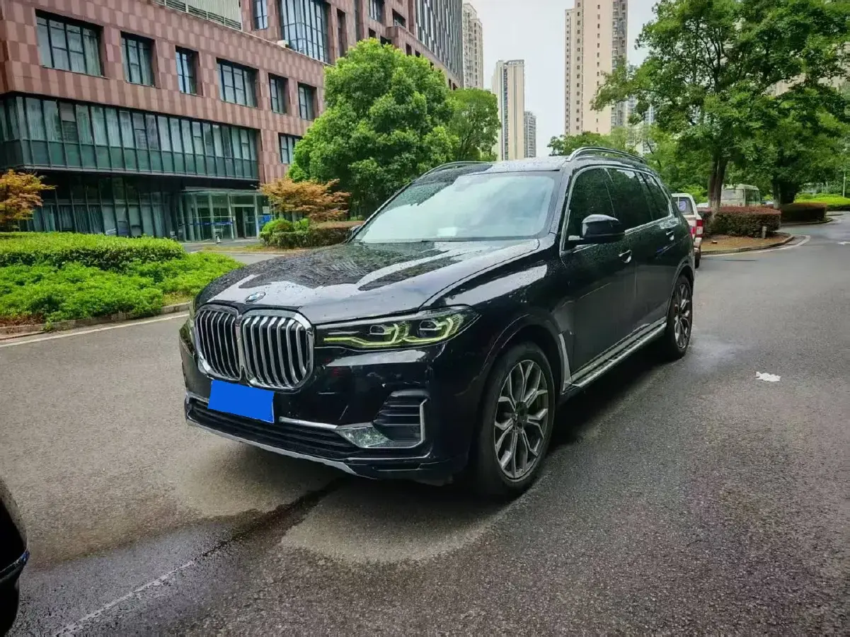 2021 BMW X7 3.0T 340HP L6 8AT