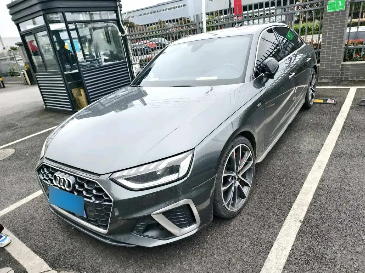 2020 Audi A4L 2.0T 252HP L4 7DCT