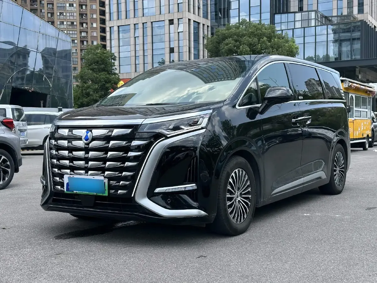 2024 Denza D9 1.5T 139HP L4 E-CVT PHEV 40KWH