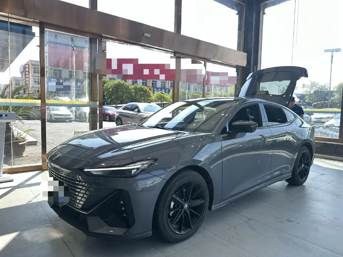 2023 ChangAn UNI-V 1.5T 188HP L4 7DCT