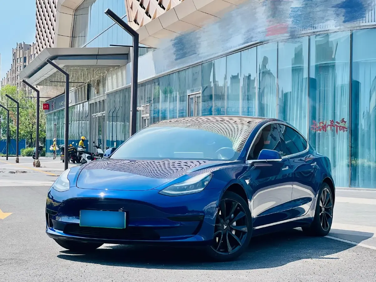 2019 Tesla Model 3 BEV 52KWH