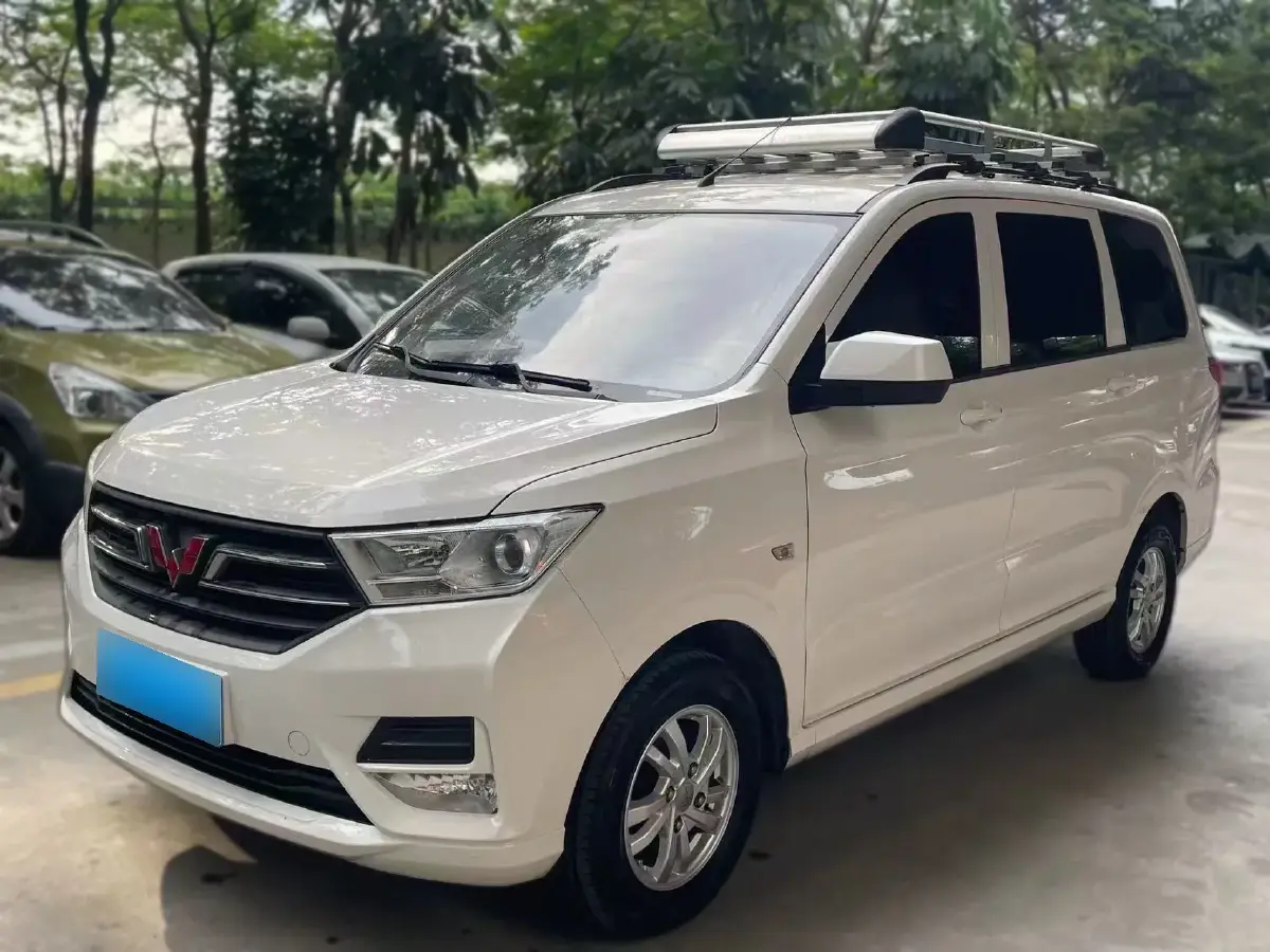 2019 WuLing HongGuang Plus 1.5T 147HP L4 6MT