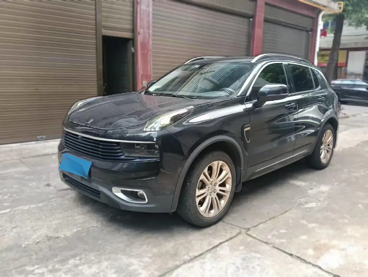 2019 LYNK&CO 01 2.0T 190HP L4 6AT