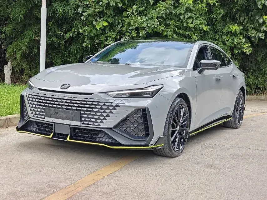 2023 ChangAn UNI-V 2.0T 233HP L4 8AT